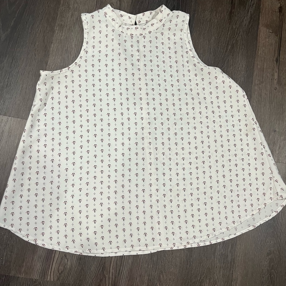 LOFT sleeveless dress shirt with pattern. Medium Petite